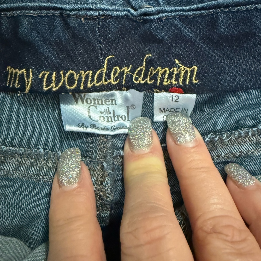 Women with Control My Wonder Denim Skirt in Blue - Picture 3 of 3
